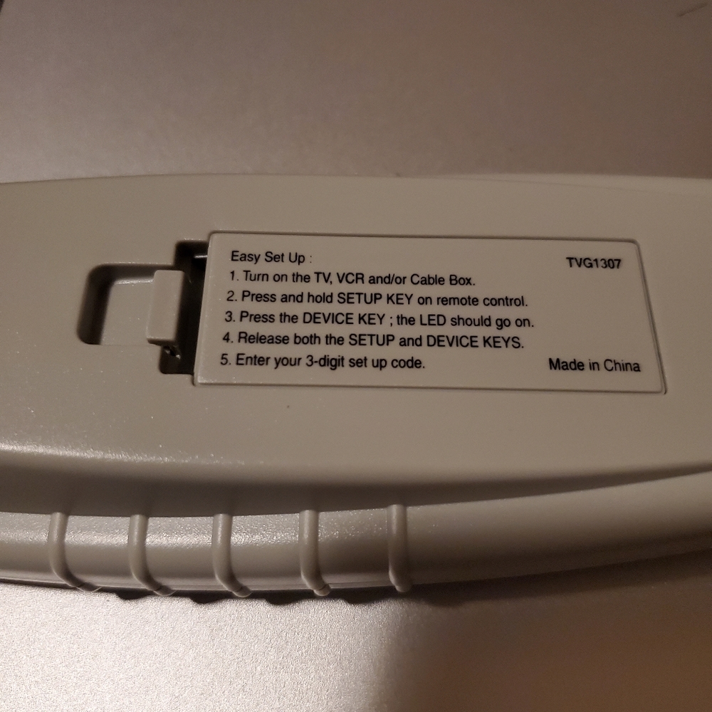TV Guide Large Button TV Remote NWT - Picture 3 of 3